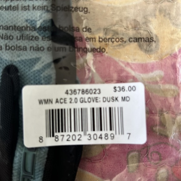 Women’s TroyLee Gloves - Picture 7 of 7